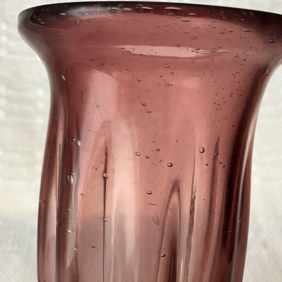 Amethyst Bubble Glass Vase 9 1/2 in tall x 4 in wide, Great Condition - Picture 3 of 8